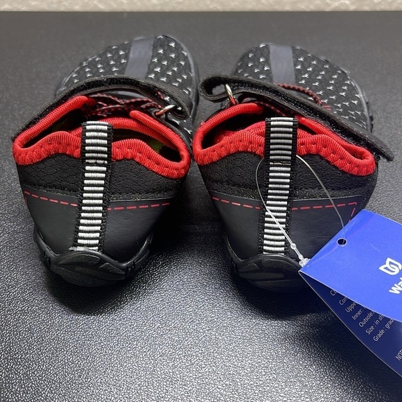 NWT Water Shoes size 26M - Picture 3 of 7